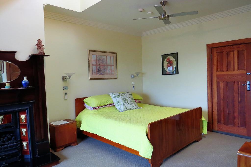 Апартаменты Mccloud House Port Noarlunga Экстерьер фото